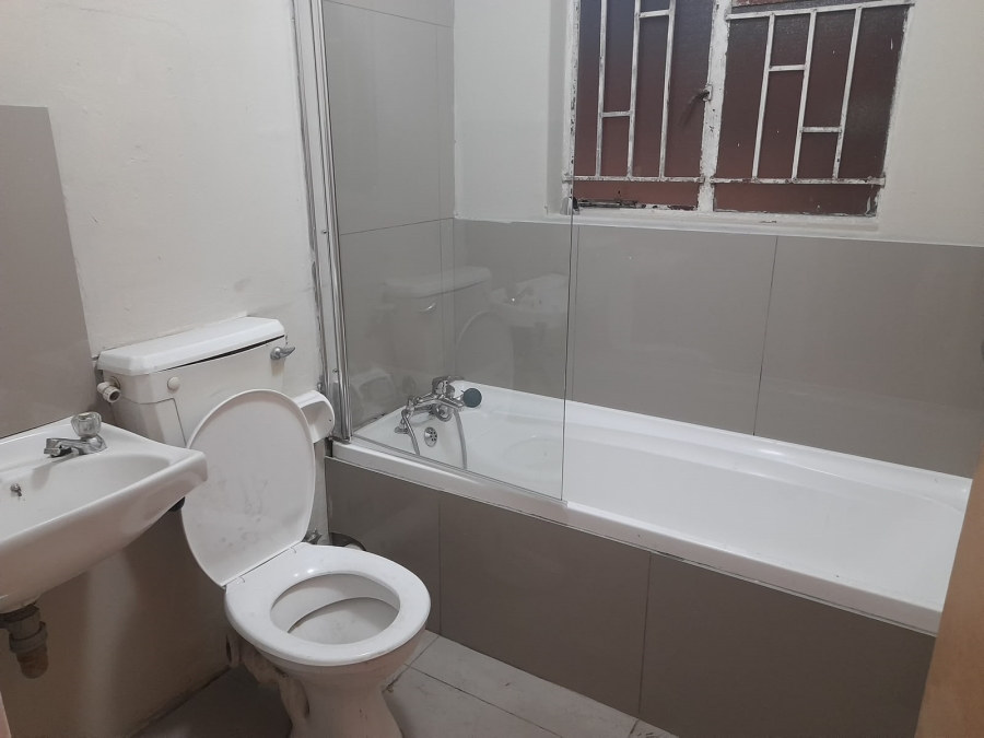 To Let 2 Bedroom Property for Rent in Pine Place Western Cape